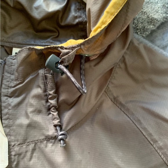 The North Face water resistant windbreaker - Picture 6 of 6